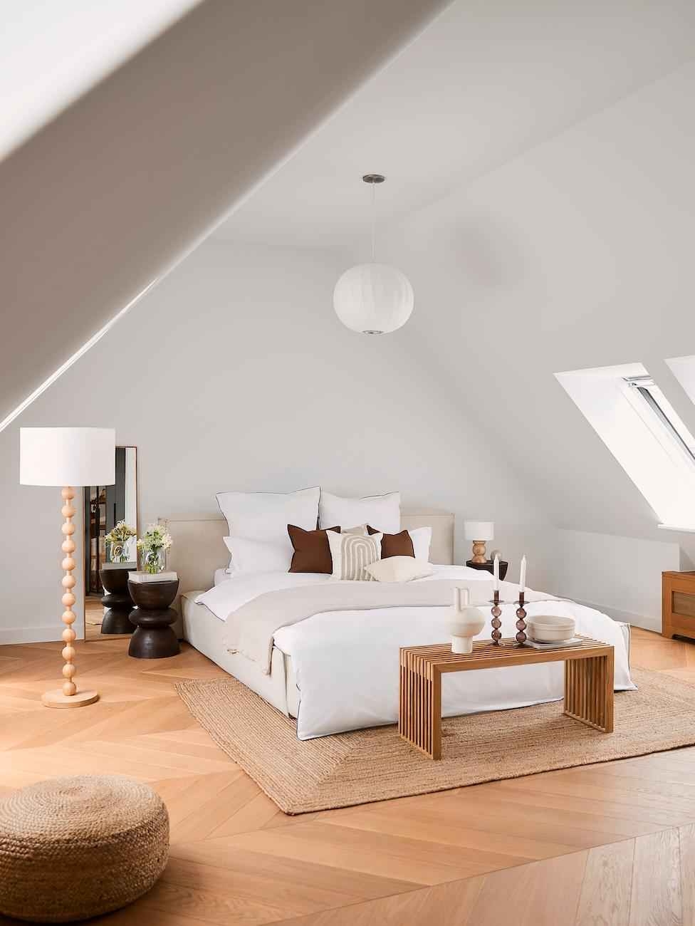 Schlafzimmer Mit Dachschräge: 10 Tipps Und Produkte | Westwing with regard to L Schlafzimmer Dachschräge